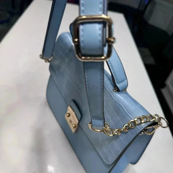 Iman Global Chic Satchel /Crossbody Light Blue Flower Garden Gold Hardware NWOT - Picture 3 of 16